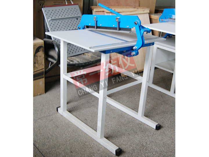 ZO-50J花边样品裁切机（简易型）